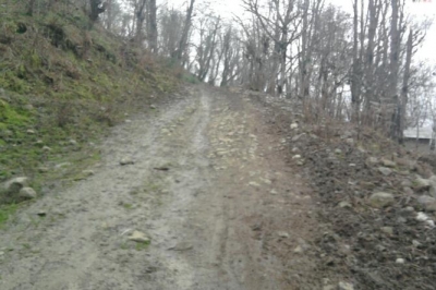 جاده روستای لیاشوسرا همچنان در انتظار نگاه مسئولین