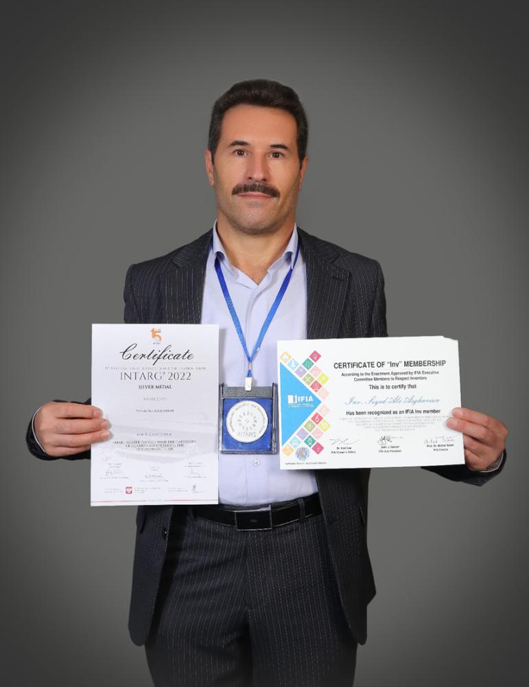مدال نقره مسابقات کاتوویتس لهستان 2022 در دستان سید علی اصغریان