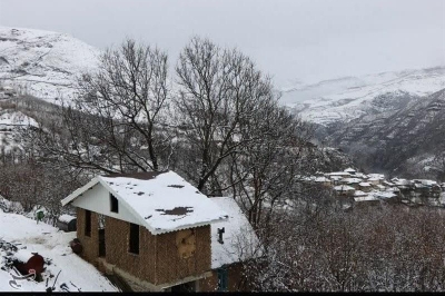 برف سنگین در رودسر/ جاده ۲۱ روستای اشکورات مسدود شد