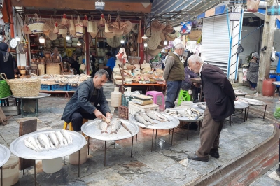 ببینید| بازار سنتی و جذاب ماهی فروشان لنگرود