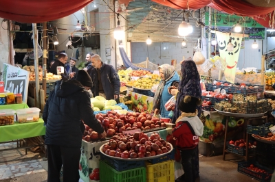 حال و هوای بازار لنگرود در شب یلدا