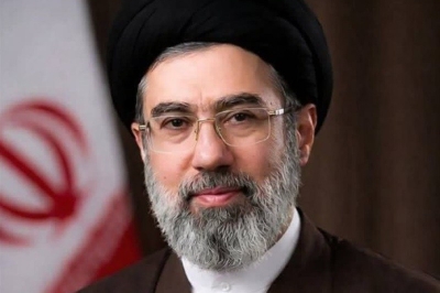 آیت الله سید مجتبی خامنه ای رهبر ایران شد 