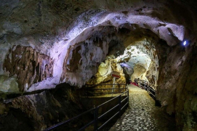 پیامدهای نامناسب مدیریتی در غار قوری قلعه رخ داده است