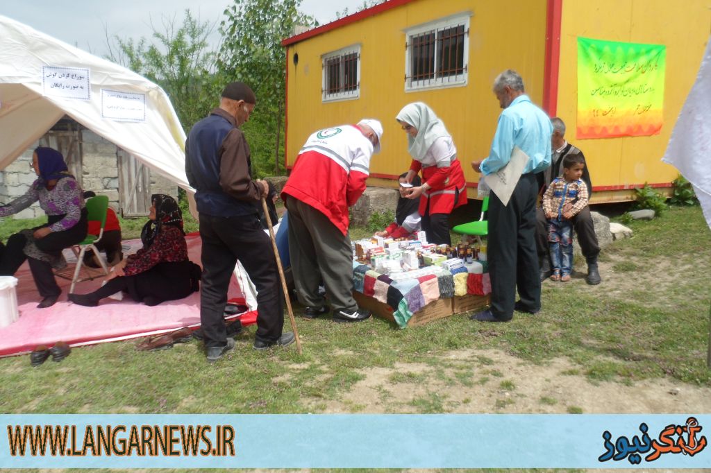 اهالی روستای مادیان گوابر به صورت رایگان ویزیت شدند + تصاویر