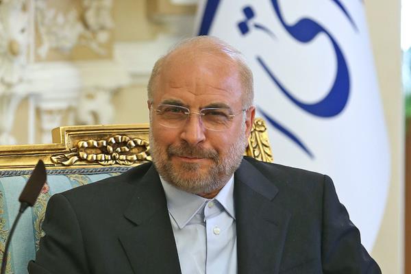 ملت ایران هرگز از خسارات تحریم های آمریکا نمی گذرد